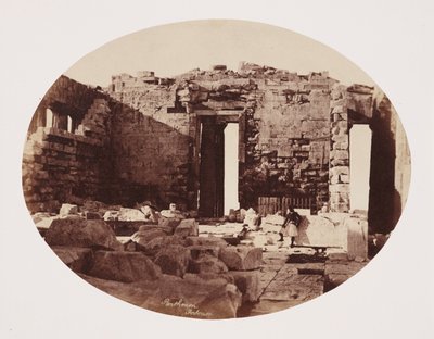 داخل البارثينون ، أثينا ، ج 1849 بواسطة غير معروف