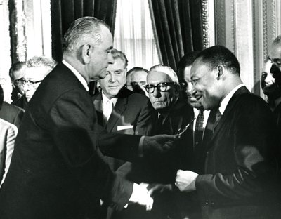 MLK - مشروع قانون حقوق التصويت بواسطة فنان غير معروف