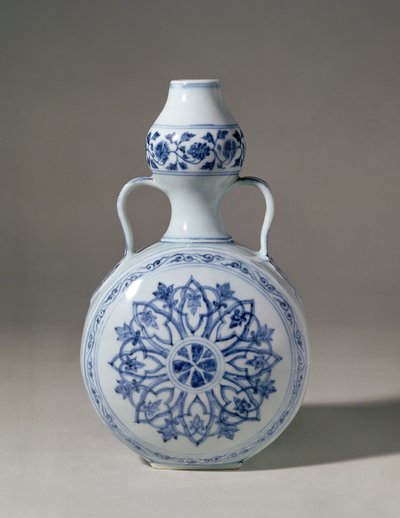 زجاجة الحاج Ming Blue and White ، Hsuan Te Mark (1426-1435) بواسطة غير معروف