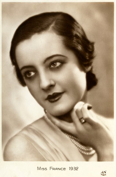 ملكة جمال فرنسا 1932 (بطاقة بريدية) بواسطة غير معروف