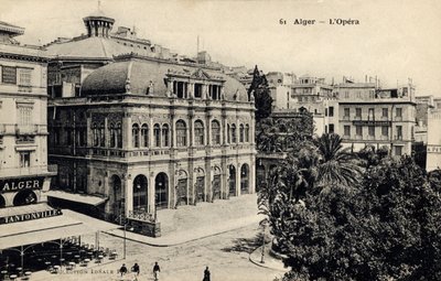 دار الأوبرا في الجزائر العاصمة، أواخر القرن التاسع عشر (بطاقة بريدية) بواسطة فنان غير معروف