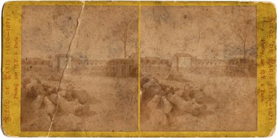 حصار باريس (1871): منظر للمدينة أثناء حصار البروسيين للمدينة بين 20/09/1870 و 28/1/1871. صورة Q.V .. طباعة على كرتون خافت. 17x6،9 سم بواسطة غير معروف