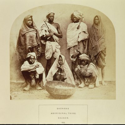 Saonras ، قبيلة من السكان الأصليين من Saugor ، وسط الهند ، لا. 355 من "وجوه الهند" ، حانة. 1872 (صورة بني داكن) بواسطة غير معروف