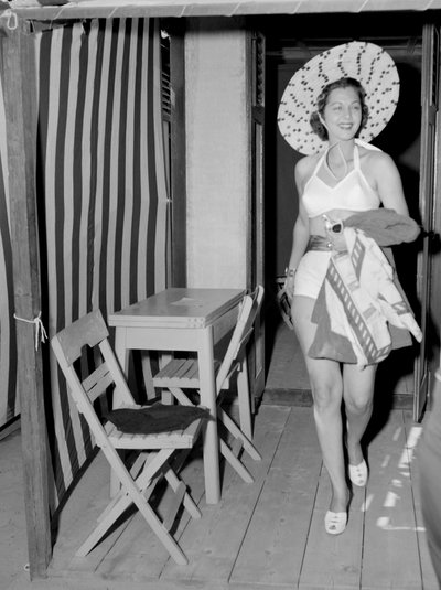 الممثلة ماريا مونتيز في مهرجان البندقية الدولي عام 1950 بواسطة غير معروف