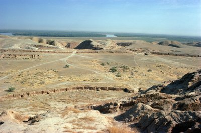 منظر للزقورة ، بناه ملك إيلامينت أنتاش غال (1265-46 قبل الميلاد) (صورة) بواسطة غير معروف