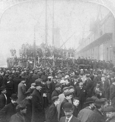 غوردون هايلاندرز في طريقه إلى جنوب أفريقيا ، ليفربول ، لانكشاير ، 1899. بواسطة أندروود أند أندروود