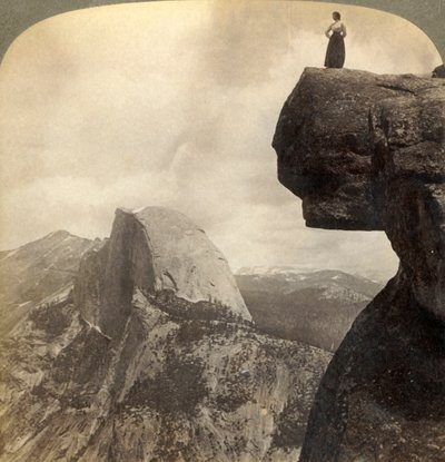 يطل على مناظر Natures Grandest - من Glacier Point NE Yosemite Valley ، Cal. ، 1902. بواسطة أندروود أند أندروود