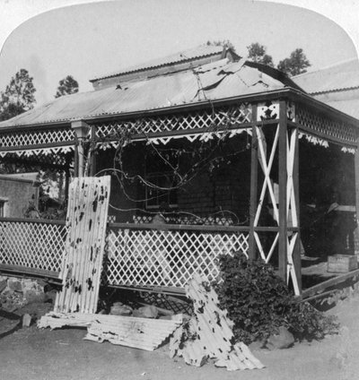 النادي الذي أصابته قذيفة بوير 94 رطل ، حصار مافكينج ، جنوب أفريقيا ، 1901. بواسطة أندروود أند أندروود