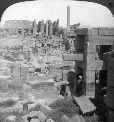 طول معبد الكرنك العملاق ، طيبة ، مصر ، 1905. بواسطة أندروود أند أندروود