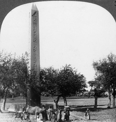 مسلة مصر الجديدة 1905. بواسطة أندروود أند أندروود