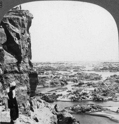 الشلال الثاني للنيل كما يُرى من الجنوب الغربي ، مصر ، 1905. بواسطة أندروود أند أندروود
