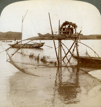 كادح البحر ، بشبكته الغريبة ، خليج ماتسوشيما ، اليابان ، 1904 بواسطة أندروود أند أندروود