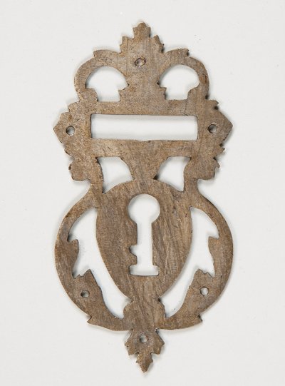 Keyhole Escutcheon بواسطة صانع مجهول