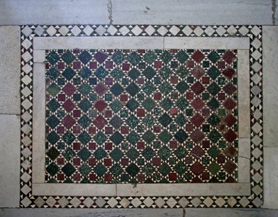 رصيف كوزماتي بواسطة غير معروف