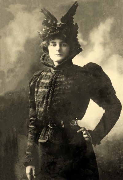 صورة ماود التنانير ماكبرايد (1866 - 1953) بواسطة Unknown
