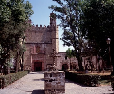 Art Mexico: منظر لدير Augustinian (دير San Augustin Acolman) يعود تاريخه إلى عام 1571. صُنع الصليب بواسطة فناني Tequitqui من السكان الأصليين. المكسيك. أكولمان بواسطة فنان غير معروف