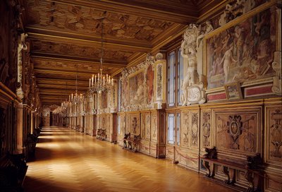 Galerie Francois I في قلعة Fontainebleau: أعمال خشبية ولوحات جدارية مصنوعة في القرن السادس عشر بواسطة فنان غير معروف