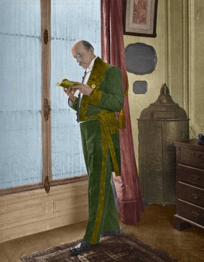 هنري دي ريجنير (1864-1936) كاتب فرنسي في المنزل قبل الذهاب إلى الأكاديمية بواسطة فنان غير معروف