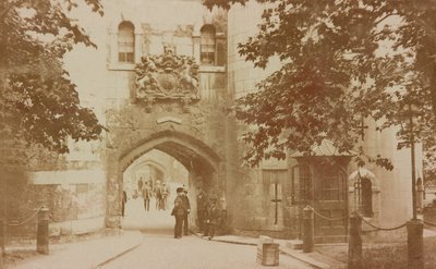 البرج الأوسط، حوالي عام 1903 (بطاقة بريدية) بواسطة فنان غير معروف