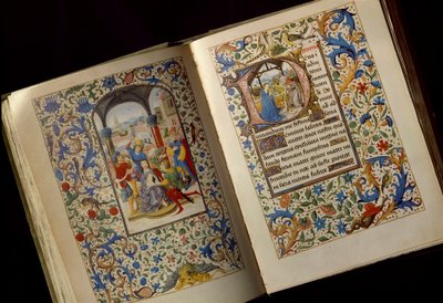 تتويج العمود الفقري صفحة مزدوجة من مخطوطة مفتوحة لـ "" كتاب الصلوات لماري بورغندي (1457-1482) "(كود 1857) أواخر القرن الخامس عشر Osterreischische Nationalbibliothek Vienna بواسطة فنان غير معروف