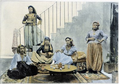 نساء من مغاربي الجزائر يتناولن الشاي - أصلي ، أواخر القرن التاسع عشر بواسطة مصور غير معروف