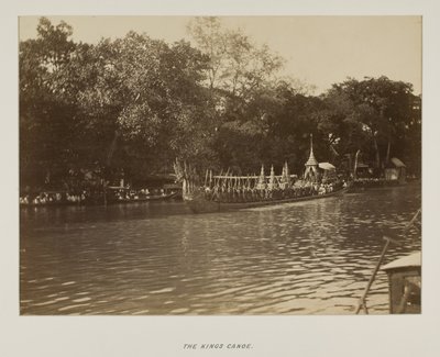 صورة في ألبوم الصور بواسطة مصور غير معروف