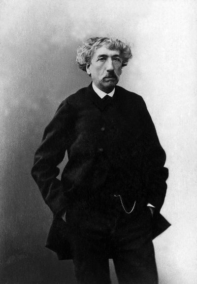 صورة للمهندس المعماري الفرنسي تشارلز غارنييه (1825-1898). بواسطة مصور غير معروف