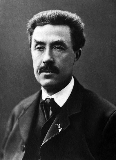 Portrait of Emmanuel Fremiet (1824-1910), French sculptor. بواسطة مصور غير معروف