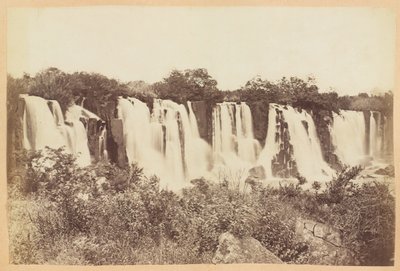 شلالات أومجيني ، مقاطعة ناتال ، جنوب إفريقيا ، 1882 تقريبًا بواسطة مصور غير معروف