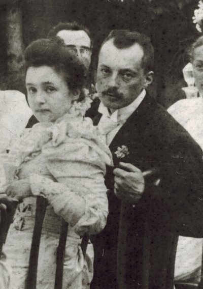 فلاديمير دميترييفيتش نابوكوف (1870-1922) وإيلينا إيفانوفنا روكافيشنيكوفا (1876-1939) ، مجهول. تصوير بواسطة مصور غير معروف