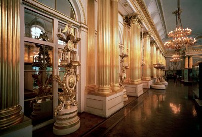 "The Heraldic Hall in the Winter Palace" ، ١٨٣٩. بواسطة فاسيلي ستاسوف