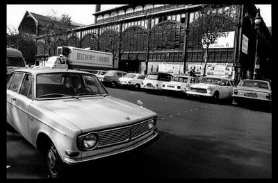 Les halles de Paris قبل هدم أغسطس 1971 مباشرة (صورة بالأبيض والأسود) بواسطة فيكتور بالتارد