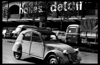 Les halles de Paris قبل هدم أغسطس 1971 مباشرة (صورة بالأبيض والأسود) بواسطة فيكتور بالتارد