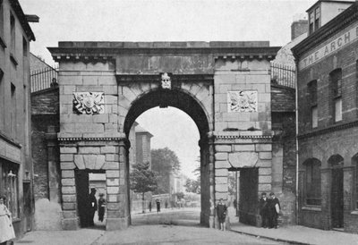 بوابة الأسقف ، لندنديري ، 1924-1926 بواسطة WA جرين