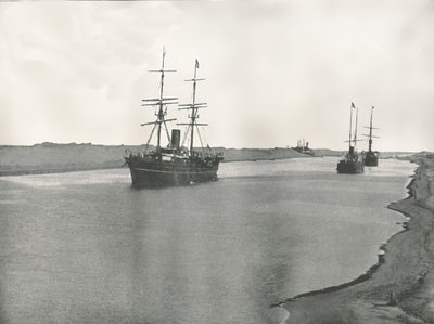 السفن على قناة السويس ، القنطرة ، مصر ، 1895. بواسطة W and S Ltd