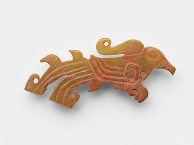 قلادة على شكل طائر ، حوالي 1050 - 950 قبل الميلاد (يشم ، نفريت) بواسطة اسرة تشو الغربية الصينية