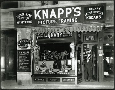 تأطير صورة Knapp ، Stafford Inc. نافذة عرض ، 146 مكان هاميلتون ، 1914 بواسطة وليام ديفيس هاسلر