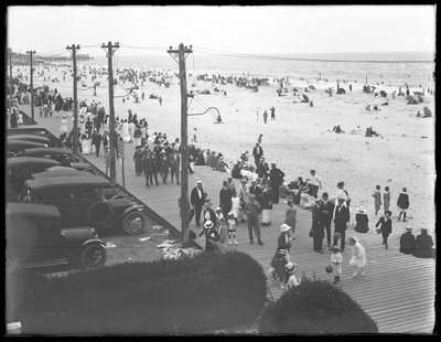 منظر للممر والشاطئ من فندق Curley ، Belle Harbour ، Queens ، 11 يوليو 1915 بواسطة وليام ديفيس هاسلر