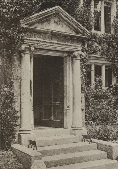 المدخل ، The Deanery ، Battle ، Sussex (b / w photo) بواسطة وليام جالسوورثي ديفي