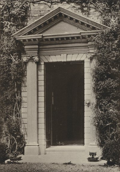 المدخل ، The Vicarage ، Hailsham ، Sussex (b / w photo) بواسطة وليام جالسوورثي ديفي