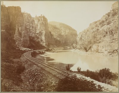صدى المنحدرات ، كانيون من النهر الكبير ، ملحق غلينوود ، كولورادو ، 1885. بواسطة وليام هنري جاكسون