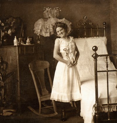 `` Oh That Corset &39;&39; بعد الأوبرا ، c.1900 (صورة بني داكن) (انظر أيضًا 473262) بواسطة وليام هيرمان راو