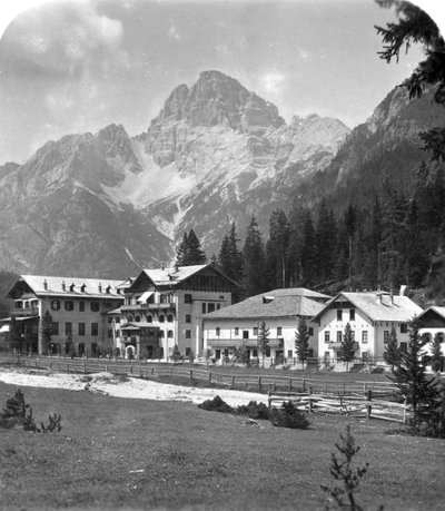 Schluderbach and Croda Pass Croda Rosa، Tyrol، Austria، c1900s. بواسطة ورتهل وأولاده