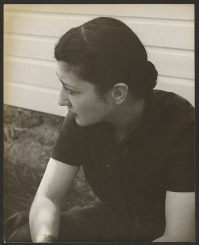 [السيدة جوليان ليفي] بواسطة ياسو كونيوشي