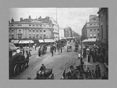سيرك ريجنت وشارع أكسفورد ، باتجاه الشرق ، c1900 بواسطة يورك وابنه