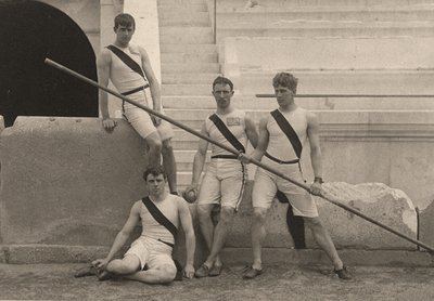الرياضيون الأمريكيون في دورة الألعاب الأولمبية الصيفية ، أثينا ، اليونان. 1896 (صورة) بواسطة . .
