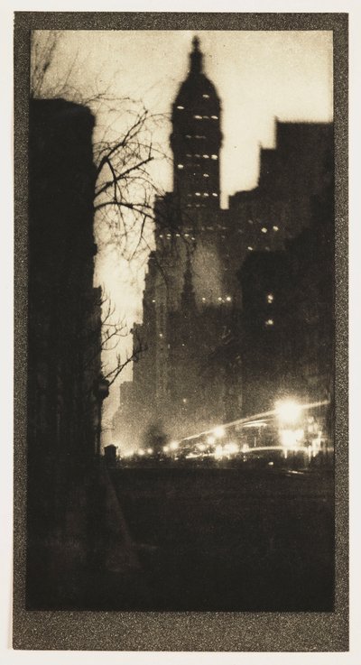 Broadway at night, c 1905 بواسطة ريتشارد (بعد) داد