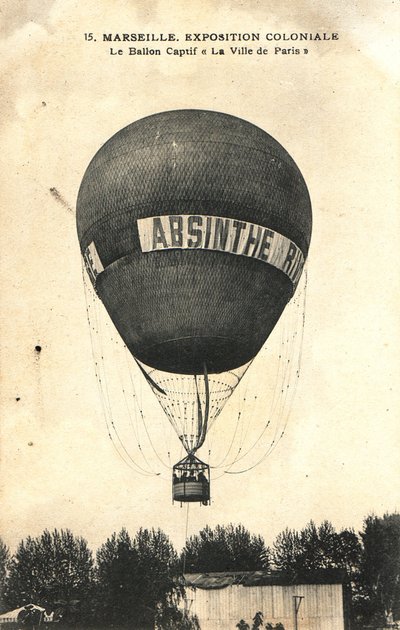 Hot air balloon advertising Absinthe Rivoire بواسطة فريدريك (المرتبط ب) بارنارد