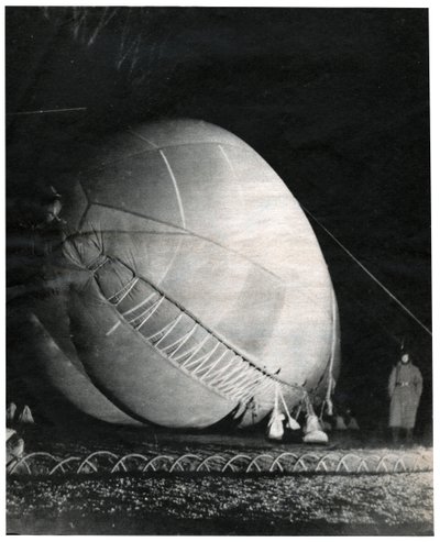 الإغلاق في باريس ، الحرب العالمية الثانية ، حوالي 1940-1943 بواسطة . .