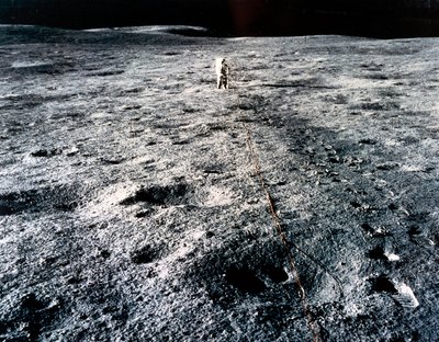 رحلة فضاء مأهولة ، الولايات المتحدة الأمريكية ، رائد فضاء أبولو 14 أبولو 14 إدغار ميتشل على سطح القمر بواسطة فريدريك (المرتبط ب) بارنارد